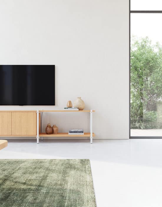 Een modulaire tvmeubel die zich makkelijk aanpast aan de ruimte en het doel waarvoor je het wenst. Een tv meubel om mee te pronken in al zijn schoonheid. Mödula is gecreëerd met het doel om ronde buizen te combineren met een simplistische montage en demontage mogelijkheden. Het kastelement kan je op elke gewenste plank plaatsen (mits het tussen twee legplanken ligt. In elk systeem hoort een kastelement dit zorgt ervoor dat het een stabiele constructie blijft.